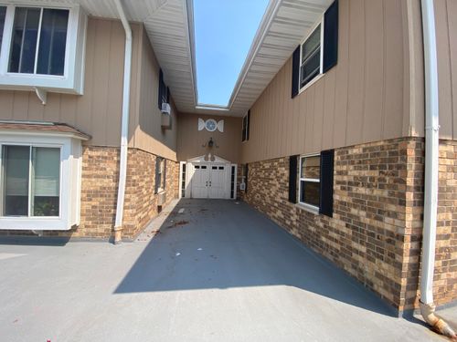 5650 W Wahner Ave, Brown Deer, WI, 53223-2962 | Card Image