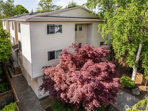 715 N 95th St, Seattle, WA, 98103-3148 | Card Image