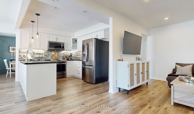 28 Cawker Crt, House other with 5 bedrooms, 4 bathrooms and 4 parking in Whitby ON | Image 19