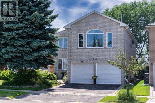 956 Winterton Way, Mississauga, ON, L5V1M6 | Card Image