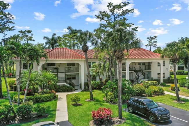 E210 - 1055 Forest Lakes Dr, Condo with 2 bedrooms, 2 bathrooms and null parking in NAPLES FL | Image 21