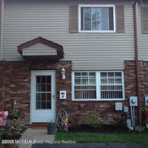 5 Ivy Pl, Asbury Park, NJ, 07712-6700 | Card Image