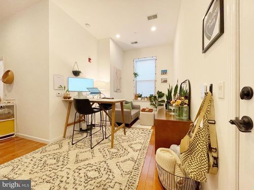 apt-1-1800 Ridge Ave, PHILADELPHIA, PA, 19130-1593 | Card Image