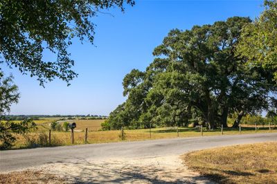 8660 Cedar Hill Road, House other with 4 bedrooms, 2 bathrooms and null parking in Brenham TX | Image 2