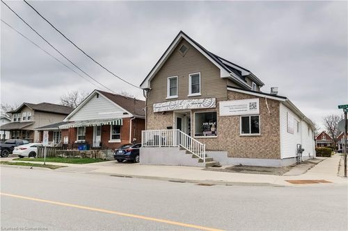 18 Elgin St, Brantford, ON, N3R1E6 | Card Image