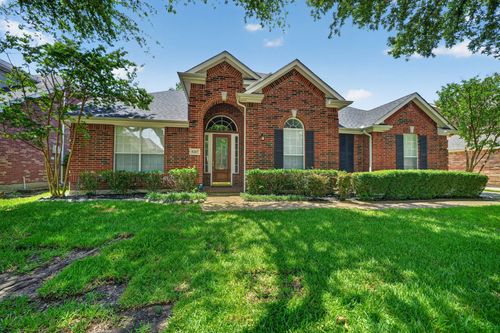 9217 Royal Burgess Dr, Rowlett, TX, 75089-9586 | Card Image