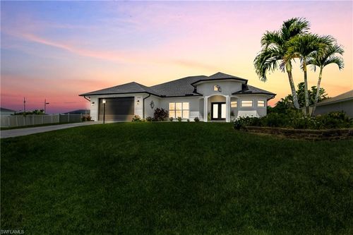 2804 Ne 3rd Ave, Cape Coral, FL, 33909-8801 | Card Image