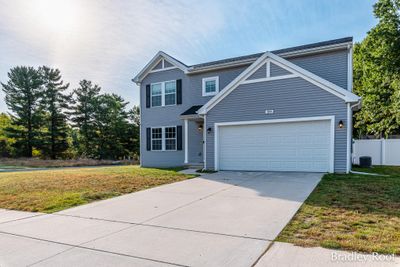 1109 Pinewood Drive, House other with 5 bedrooms, 2 bathrooms and null parking in Greenville MI | Image 3