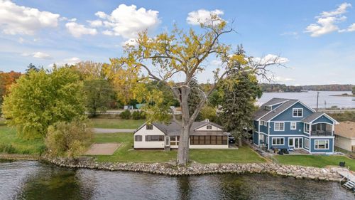 3685 N Shore Dr, Wayzata, MN, 55391-9361 | Card Image