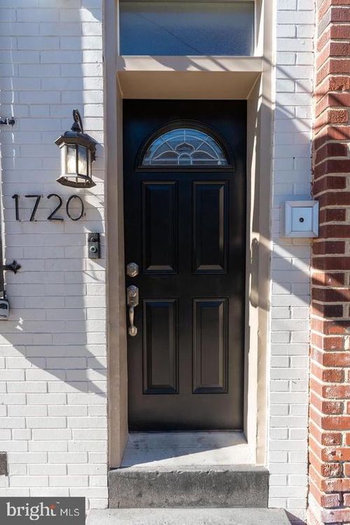 apt-3rd-1720 S 4th St, PHILADELPHIA, PA, 19148-1867 | Card Image