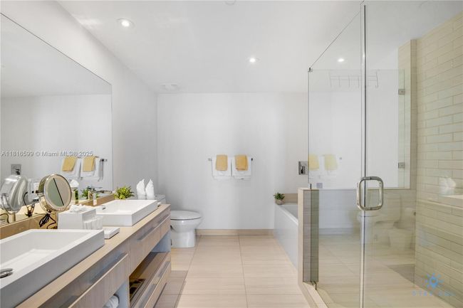 R1605 - 4010 S Ocean Dr, Home with 2 bedrooms, 2 bathrooms and null parking in Hollywood FL | Image 10