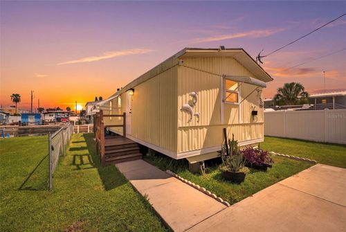 6819 Heron Ln, Hudson, FL, 34667-1647 | Card Image