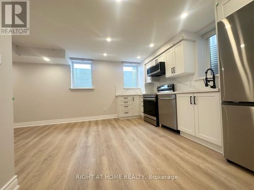 22 Gunn Ave, Brantford, ON, N3T0V3 | Card Image