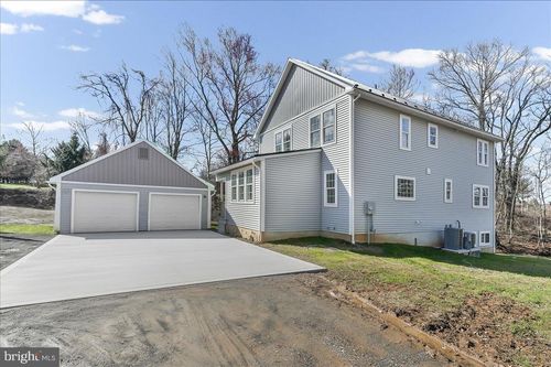 244 W Summit Ave, WEST GROVE, PA, 19390-1128 | Card Image