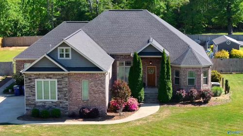 90 Oak River Drive, Gadsden, AL, 35901 | Card Image
