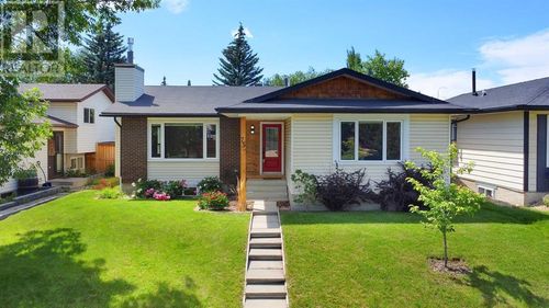 75 Woodbrook Way Sw, Calgary, AB, T2W4E8 | Card Image