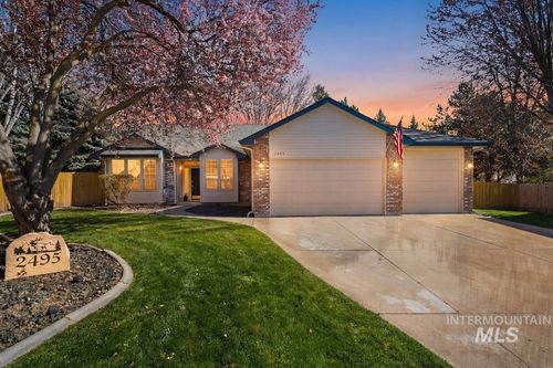 2495 E Ashbrook Ct, Eagle, ID, 83616-6612 | Card Image