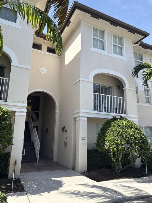 apt-112-11605 Nw 89th St, Doral, FL, 33178-1786 | Card Image