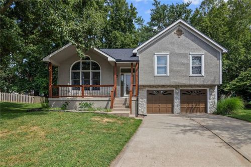 311 Ne Bridge Pl, Blue Springs, MO, 64014-1798 | Card Image
