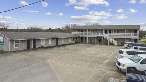 3527 Fm 523 Rd, Oyster Creek, TX, 77541-6646 | Card Image