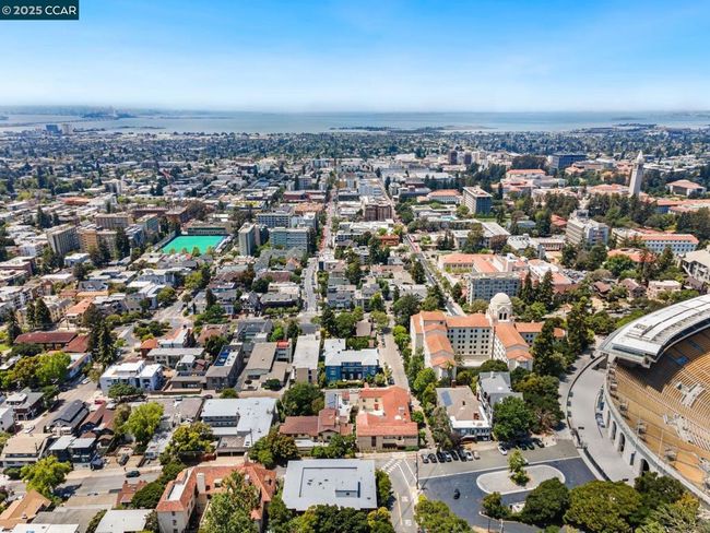101 - 2 Panoramic Way, Condo with 2 bedrooms, 1 bathrooms and 1 parking in Berkeley CA | Image 36