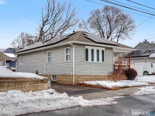 21 Matthews St, Milford, CT, 06460-5046 | Card Image