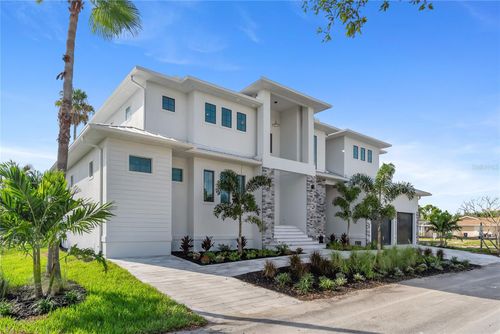 530 De Narvaez Dr, LONGBOAT KEY, FL, 34228-1406 | Card Image