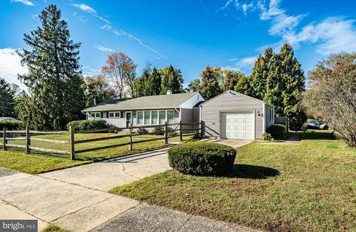 114 Manor Rd, PAOLI, PA, 19301-1844 | Card Image