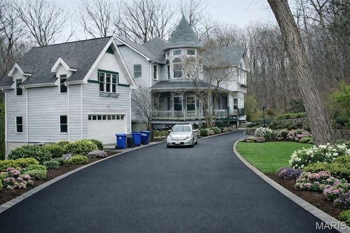 19111 Foxfire Forest Rd, Wildwood, MO, 63069-2910 | Card Image