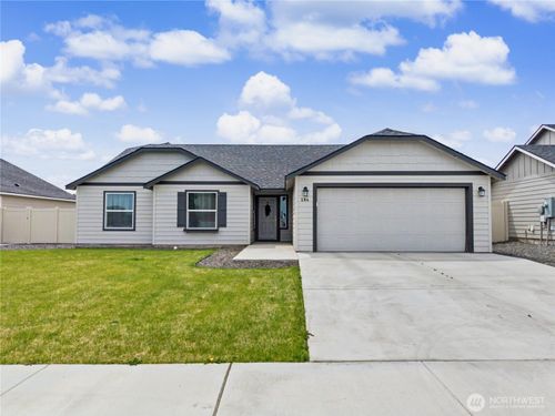 204 Royal Palm Dr, Moses Lake, WA, 98837-4711 | Card Image