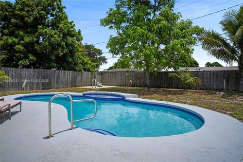 620 Carolina Ave, Fort Lauderdale, FL, 33312-1911 | Card Image