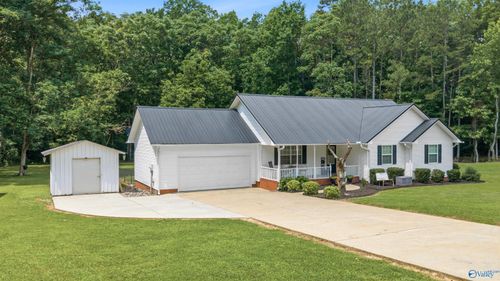 434 55th St Ne, Fort Payne, AL, 35967-8142 | Card Image