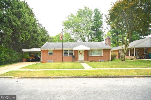 4303 Park St, CAMP HILL, PA, 17011-4140 | Card Image