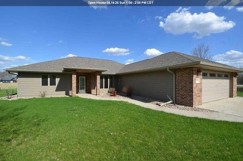 404 Country Club Ln, Spencer, IA, 51301-6139 | Card Image