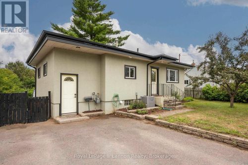 262 Theresa St, Thunder Bay, ON, P7A5P9 | Card Image