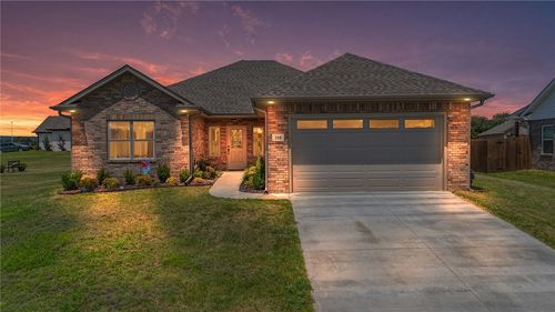 310 Copsey Dr, Van Buren, AR, 72956-7817 | Card Image