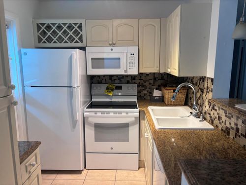 103-2213 Ne 1st Ct, Boynton Beach, FL, 33435-2905 | Card Image