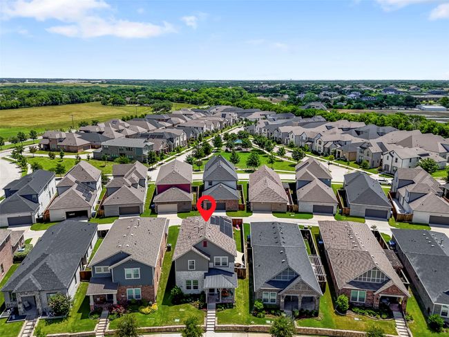 Aerial perspective of suburban area | Image 38