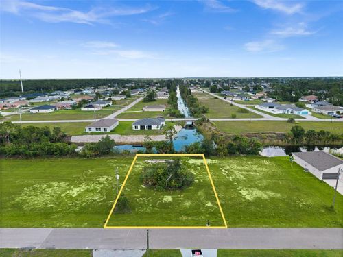 907 Ne 32nd Ter, Cape Coral, FL, 33909-3524 | Card Image
