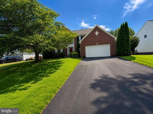 183 Pebble Beach Dr, CHARLES TOWN, WV, 25414-4080 | Card Image