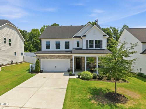 121 Highland Forest Dr, Fuquay-Varina, NC, 27526-2708 | Card Image