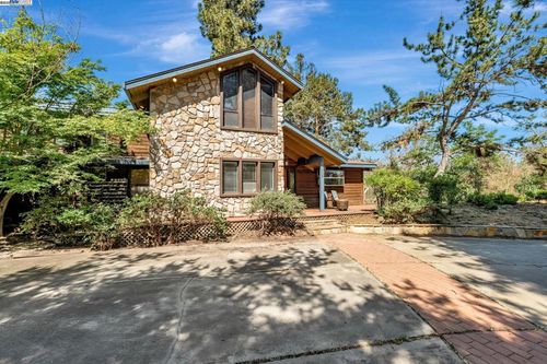 4607 Archerdale Rd, Linden, CA, 95236-9768 | Card Image