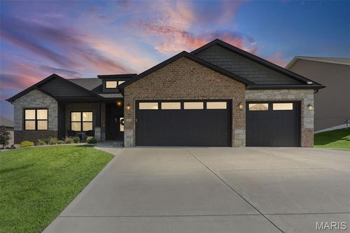 165 Stonebridge Bluff Dr, Maryville, IL, 62062-6494 | Card Image