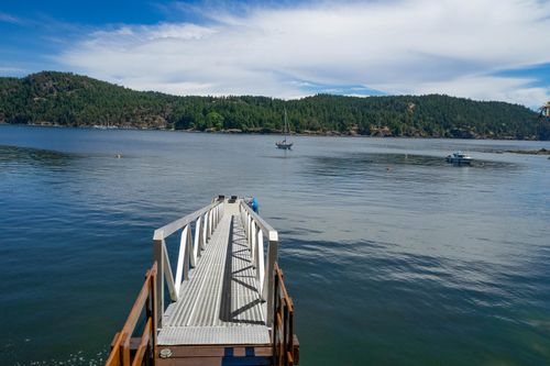 7909 Bedwell Dr, Pender Island, BC, V0N2M2 | Card Image