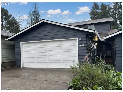 1110 Nw Springwood Ln, McMinnville, OR, 97128-5048 | Card Image