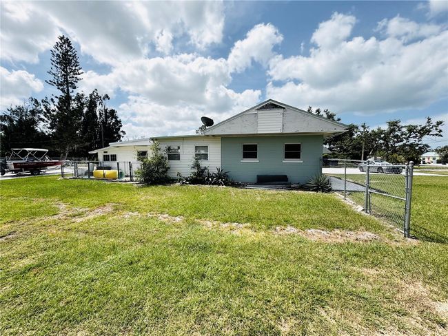 612 Shore Rd, House other with 2 bedrooms, 2 bathrooms and null parking in NOKOMIS FL | Image 50