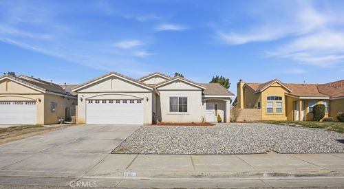 751 Pino Avenue, Lancaster, CA, 93535 | Card Image