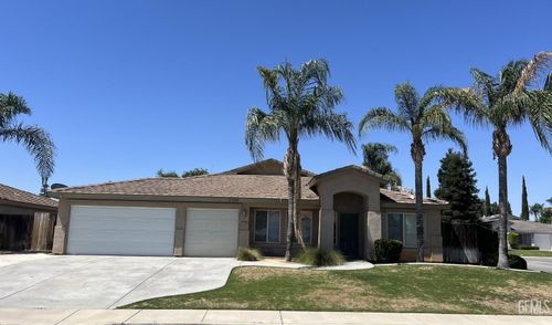 5700 Via Marisol St, Bakersfield, CA, 93308-6596 | Card Image