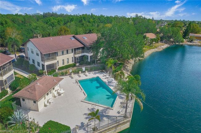 L201 - 5238 Treetops Dr, Condo with 2 bedrooms, 2 bathrooms and null parking in NAPLES FL | Image 35