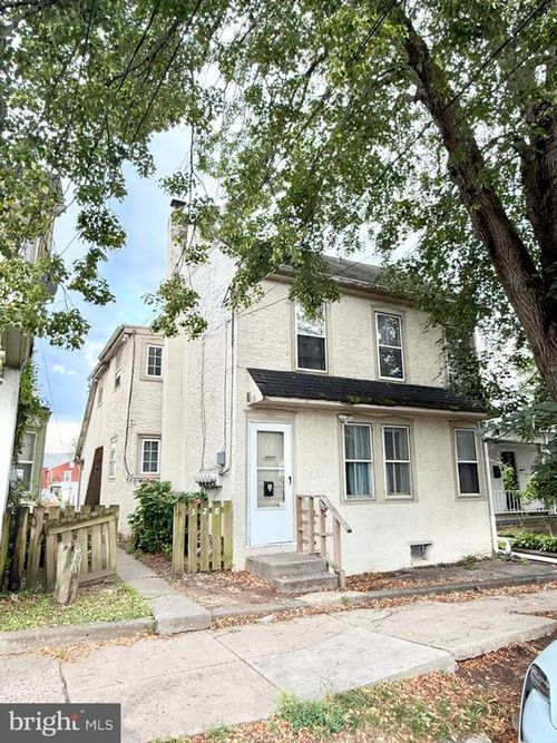 328 South St, POTTSTOWN, PA, 19464-5982 | Card Image